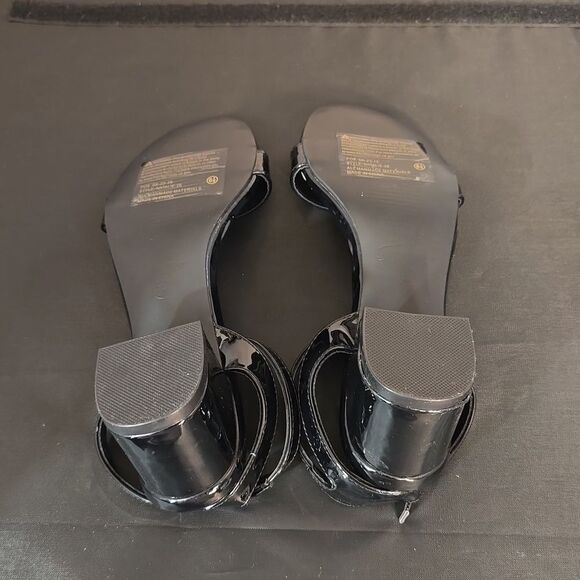 BRAND NEW FOREVER ALMOND TOE LOW BLOCK-HEEL SANDAL - Picture 14 of 16